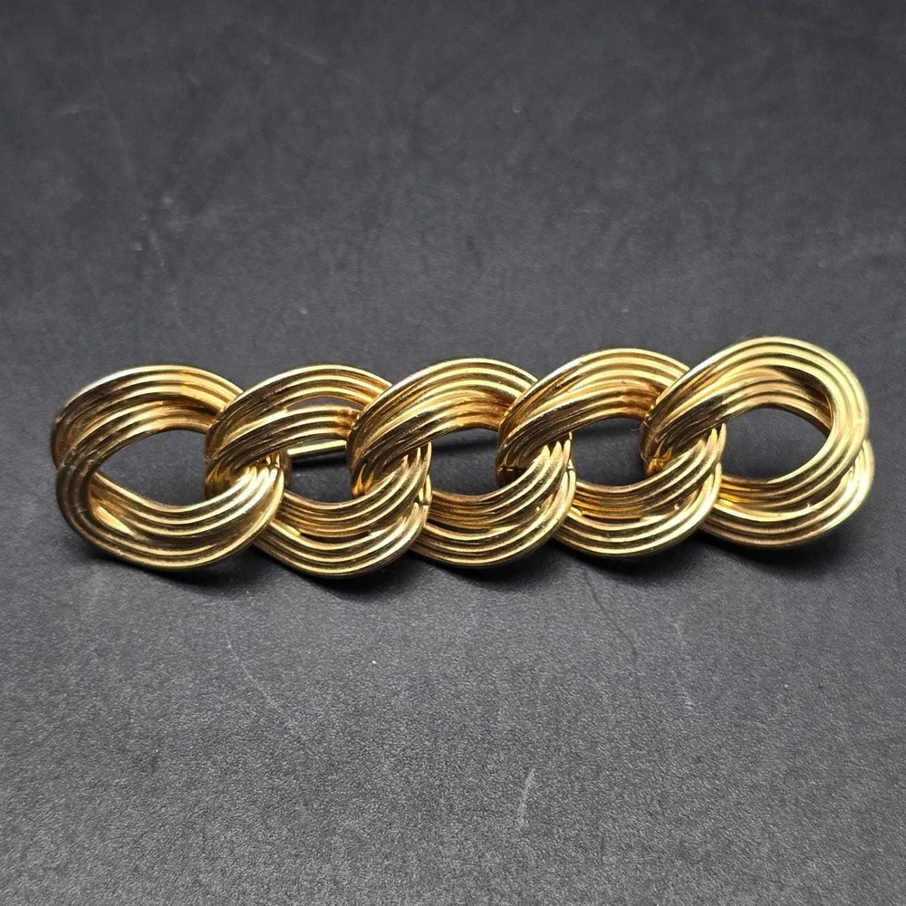 Monet Gold Tone Circle Link Brooch Vintage Costume Jewelry